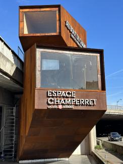 Ascenseur PMR à l'espace Champerret (PARIS)