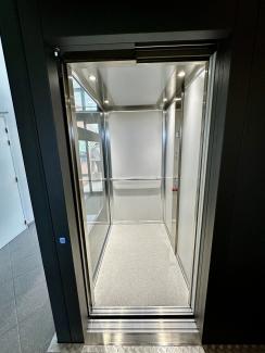 Ascenseur Privatif portes coulissantes